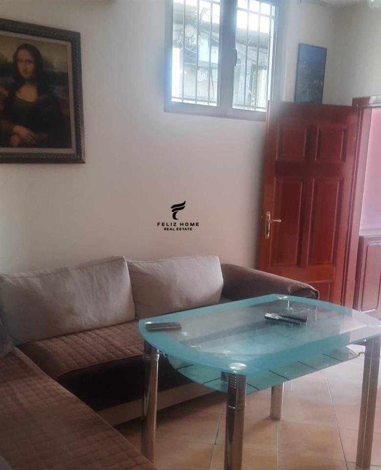 VILE PRIVATE ME QERA 100 M2 BULEVARDI I RI 1300 EURO