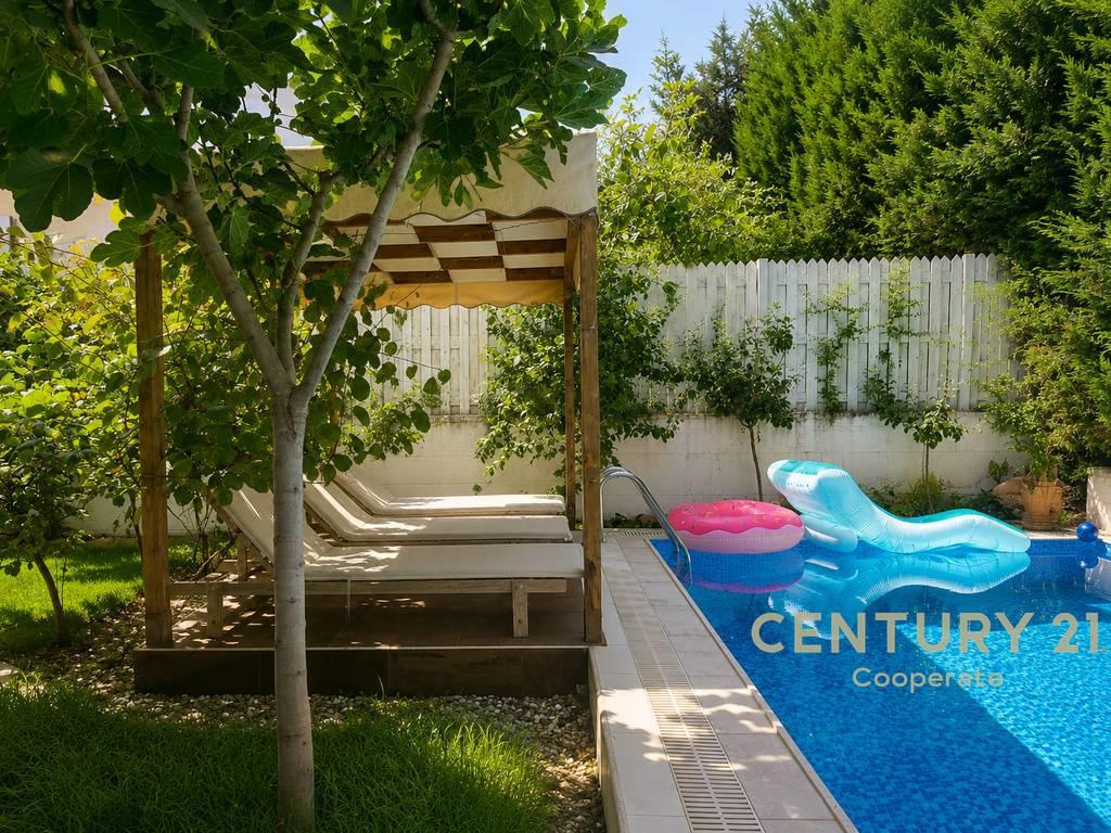 Villa for Sale within a Complex, Vishnje