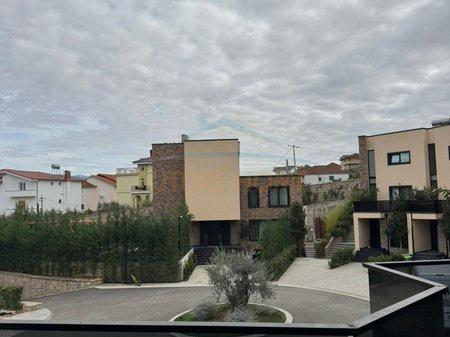 Vendita, Villa su 3 piani + 1 seminterrato, Primavera Residence