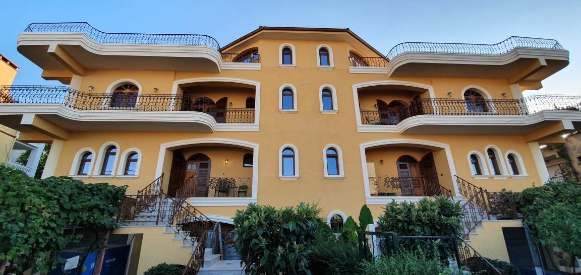 Villa in affitto, ex mercato elettrico!