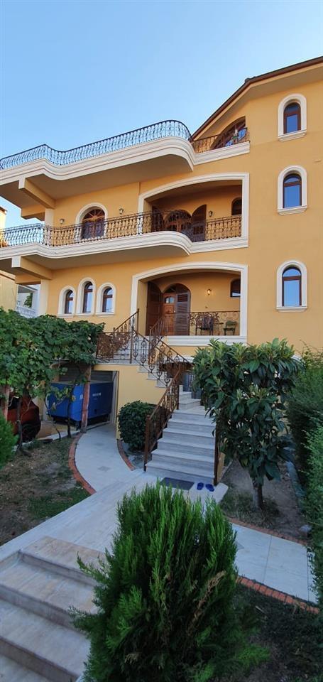 Villa in affitto, ex mercato elettrico!