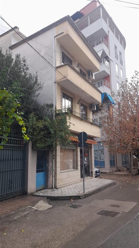 For Rent: 4-Storey Building, Electric Market!