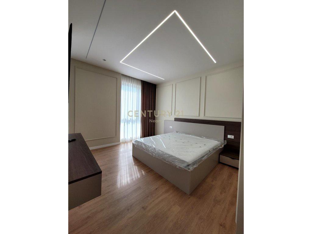 Luxurious Villa for Rent in Green Valley – Privacy, Space
