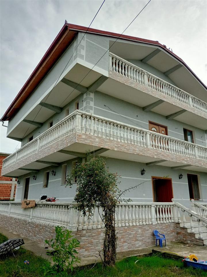 VENDESI VILLA TRILOCALE IN KAMEZ!