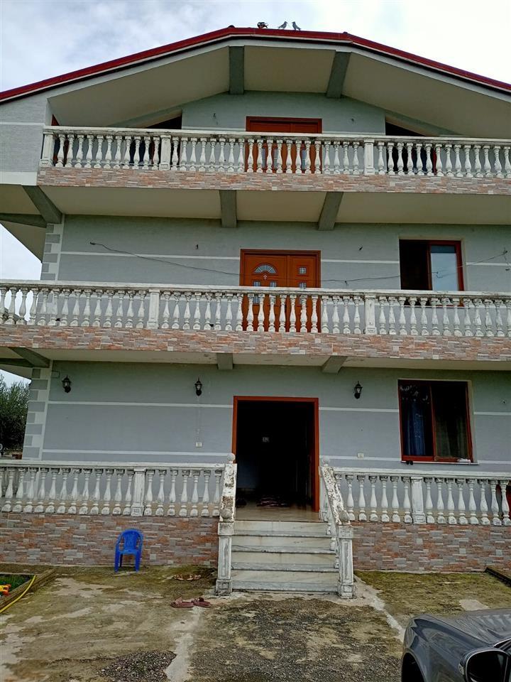 VENDESI VILLA TRILOCALE IN KAMEZ!