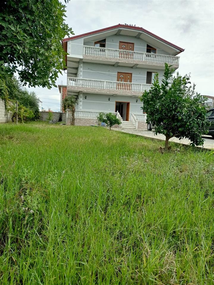 VENDESI VILLA TRILOCALE IN KAMEZ!