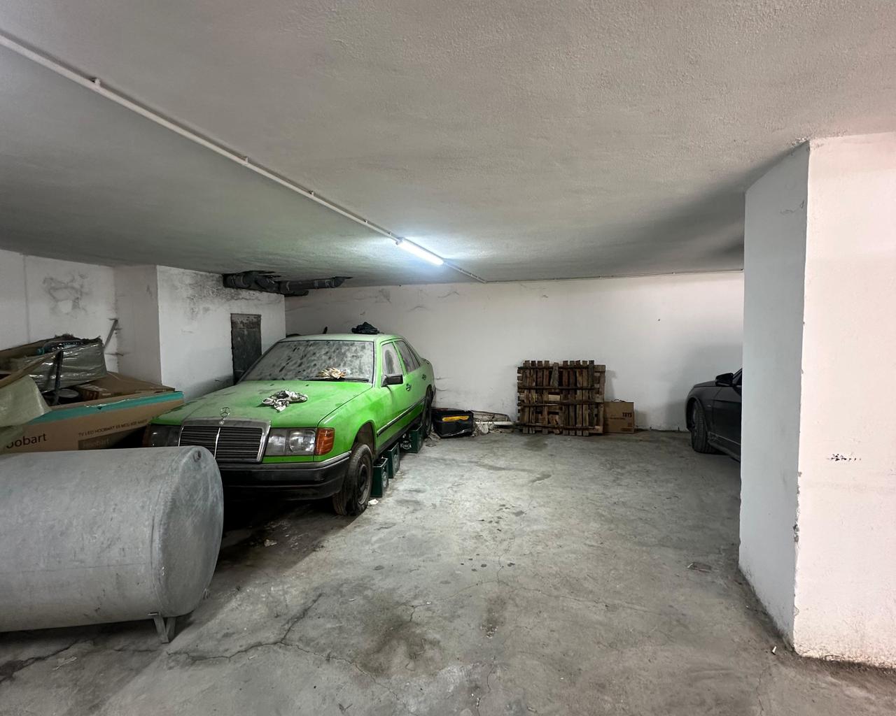 Parking Spots for Sale, 5 Maji