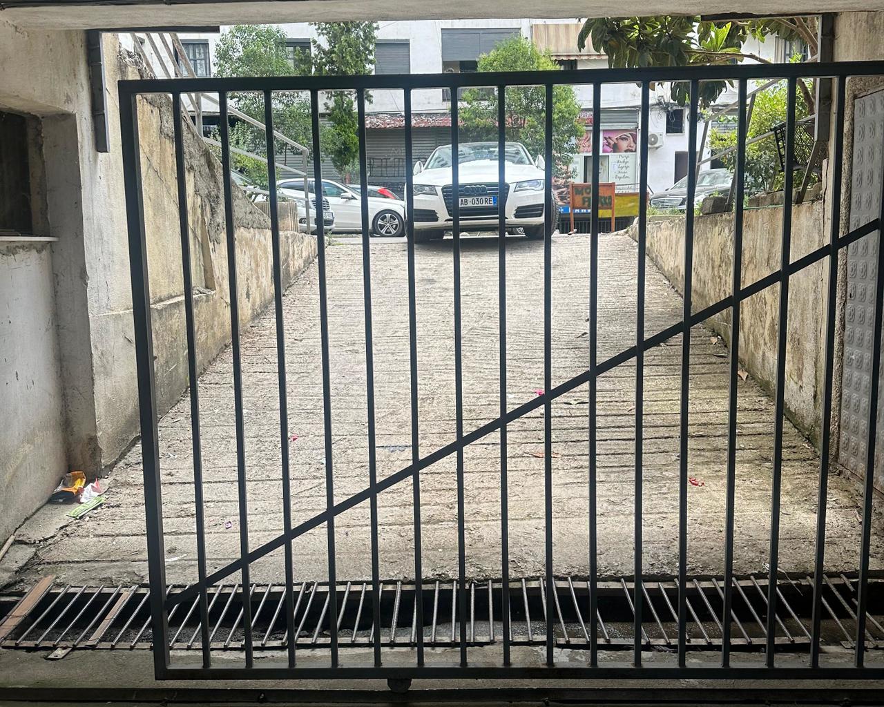 Parking Spots for Sale, 5 Maji