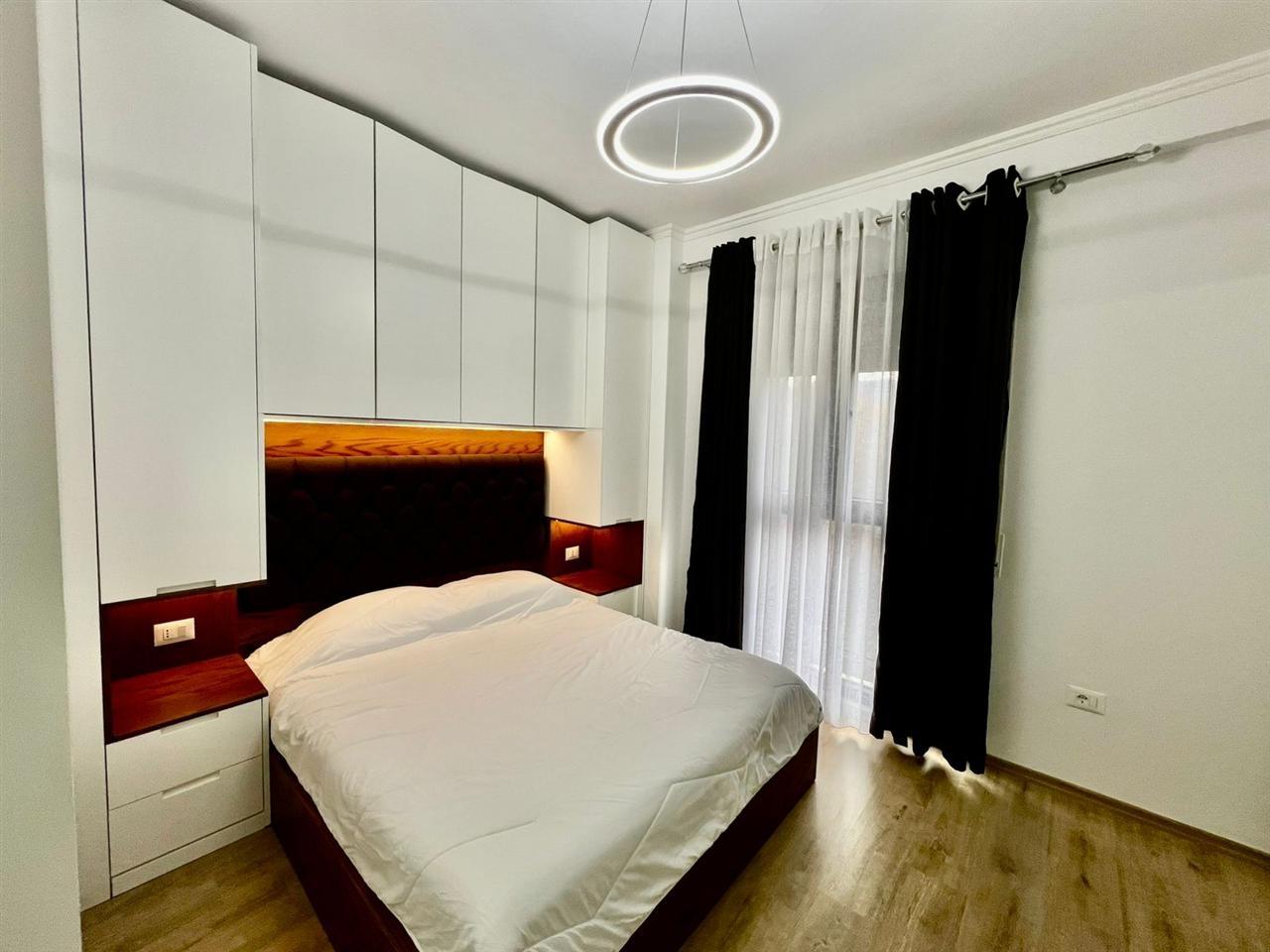 Jepet me qira super apartament 2+1+deposito+posto auto