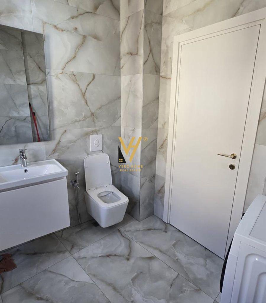 JEPET APARTAMENT 1+1 ME QERA TEK UNAZA E RE 60.000 LEKE