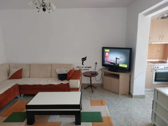 Tirane, shitet apartament 1+1 Kati 5, 52 m² 91.500 € (KINOSTUDIO)