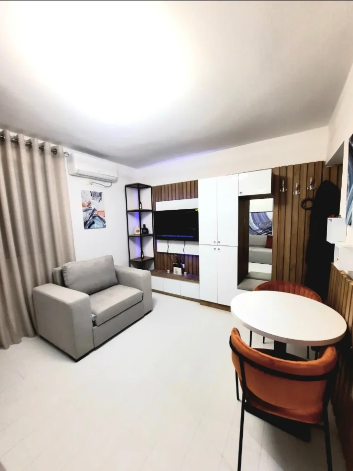 Tirane, monolocale in vendita al secondo piano, 34 m², 82.000 € (SCUOLA LIRISE)