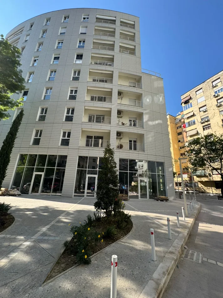 Tirane, vendesi appartamento 2+1+Balcone Piano 2, 119 m² 470.000 € (VIA FAIK KONICA)