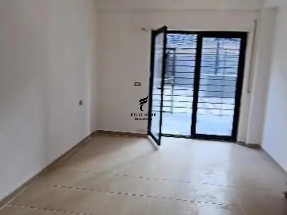 Tirane, vendesi appartamento 3+1+Balcone Piano 2, 170 m² 280.000 € (KODRA E DIELLIT)