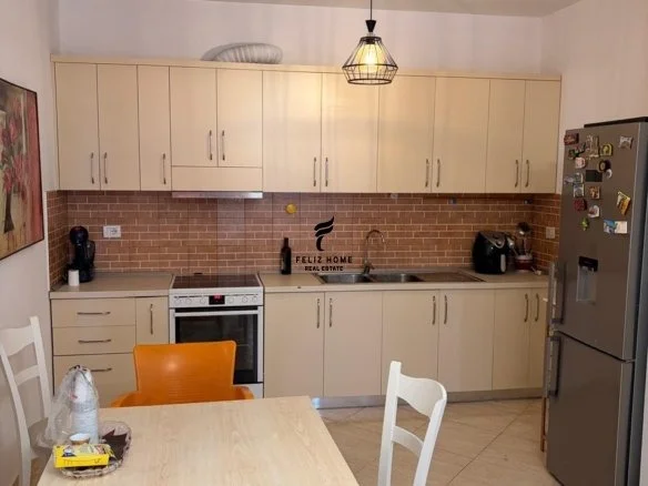 Tirane, vendesi appartamento 2+1 Piano 7, 97 m² 160.000 € (YBERISHT)