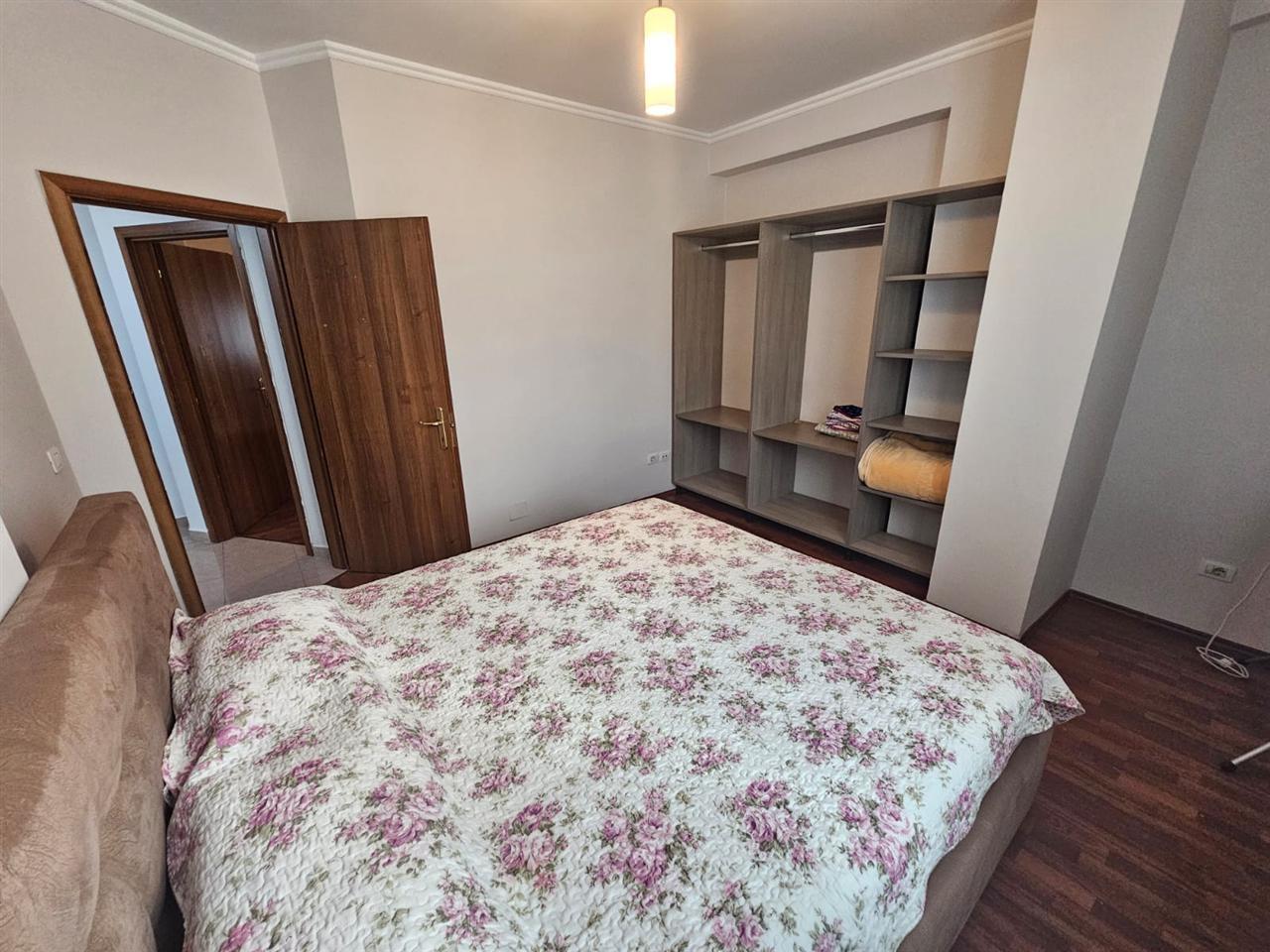 Apartament Ne Shitje 3+1 Tek Rruga e Kavajes ( ID 130105) Ti