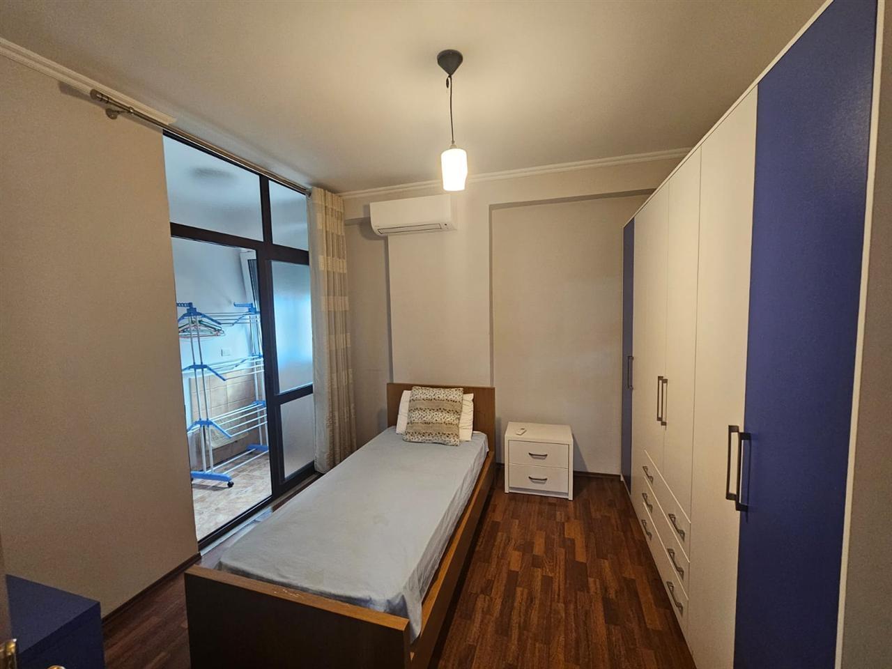 Apartament Ne Shitje 3+1 Tek Rruga e Kavajes ( ID 130105) Ti