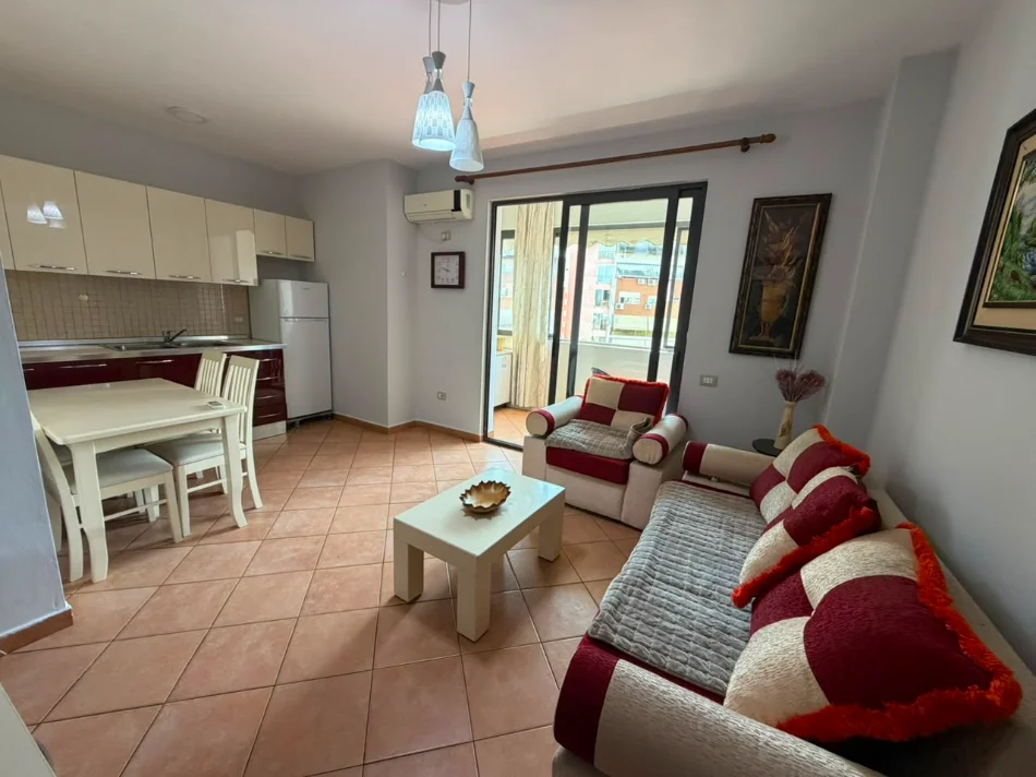 Tirana, 1+1 Apartment for Rent, Balcony, 6th Floor, 65 m², €500 (Near Elektrik Market / Ali Demi)