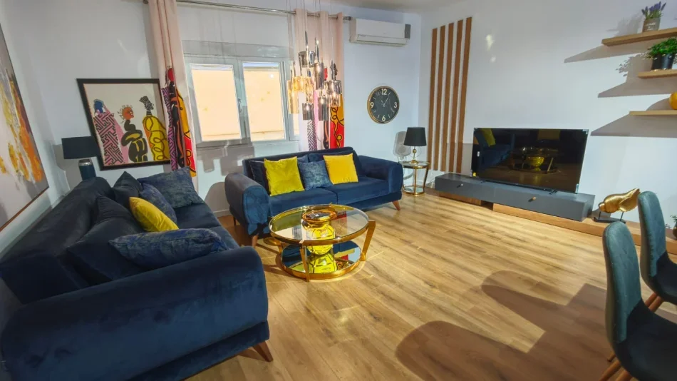 Tirane, affitto appartamento 2+1 Piano 7, 105 m² 950 € (Via Tish Dahia)