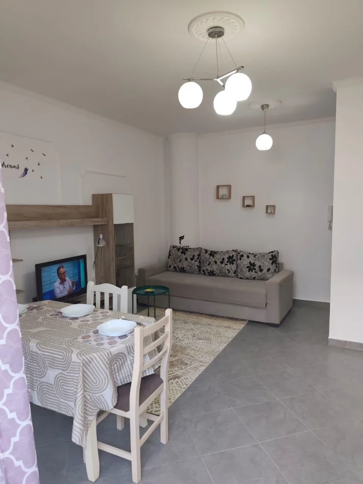 Tirane, affitto mensile appartamento 1+1 Piano 4, 70 m² 600 € (21 DICEMBRE)