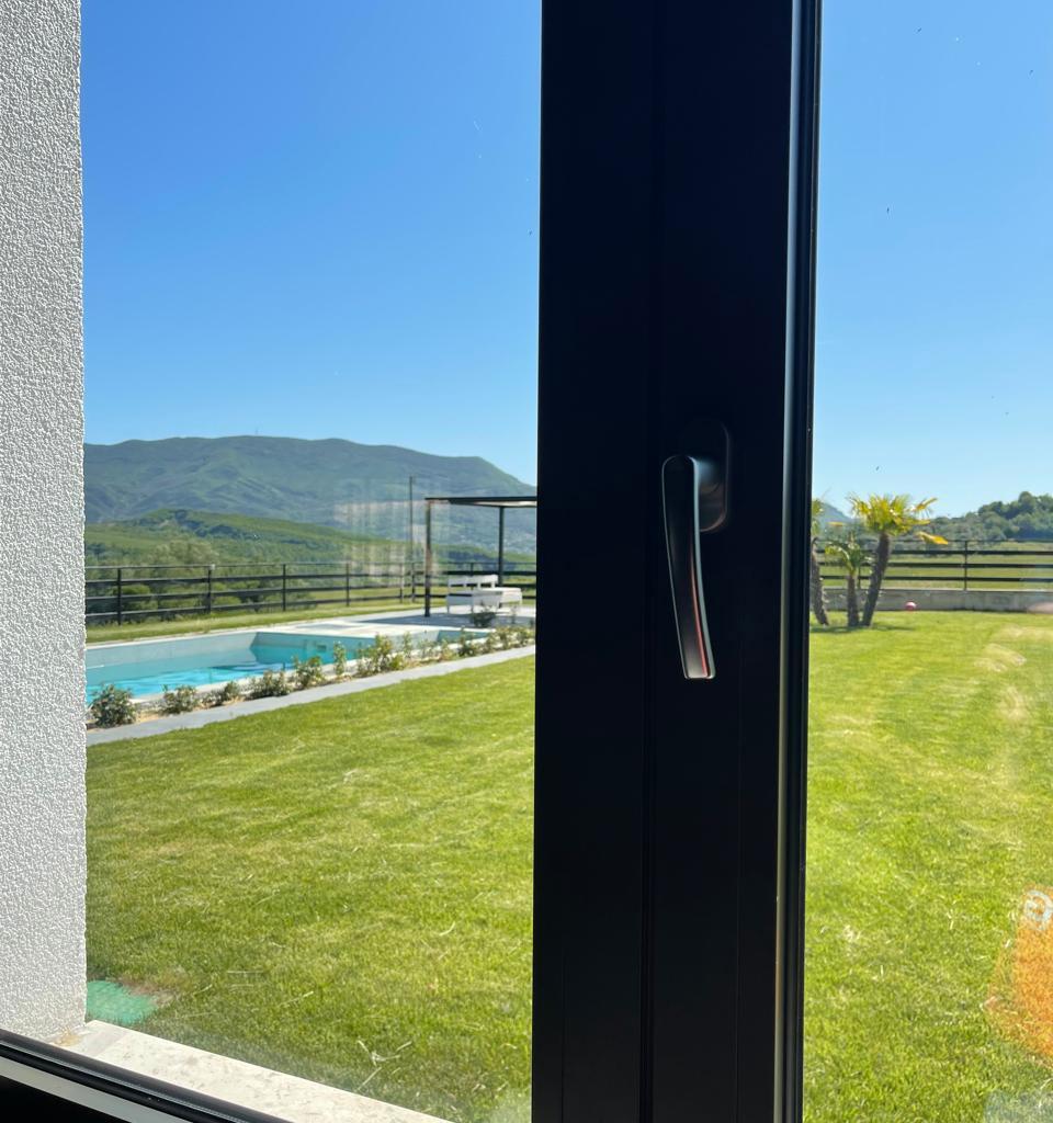 🏡 Vilë për Shitje – Daias, pranë TEG