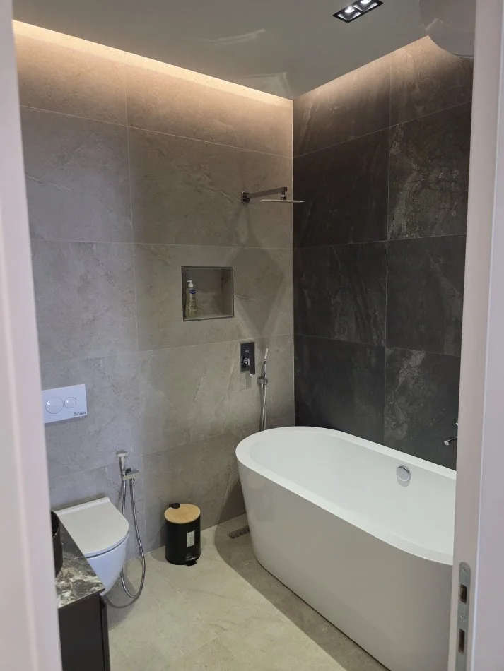 Tirane, affitto appartamento 2+1 Piano 7, 117 m² 1.000 € (FUSHA E AVIACIONIT)