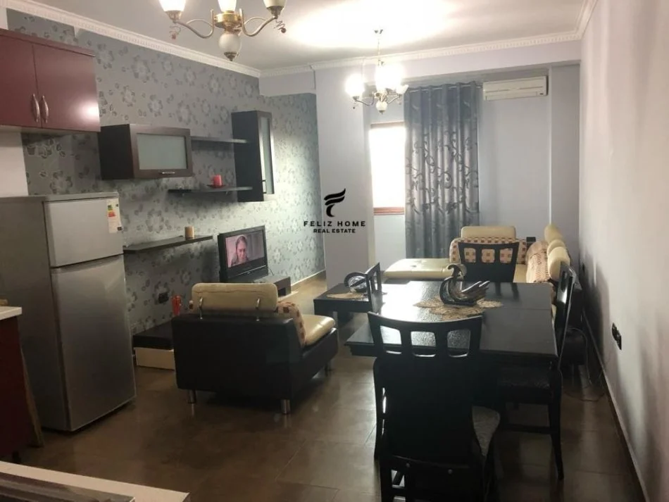 Tirane, jepet me qera apartament 2+1 Kati 5, 100 m² 600 € (RRUGA E DIBRES)