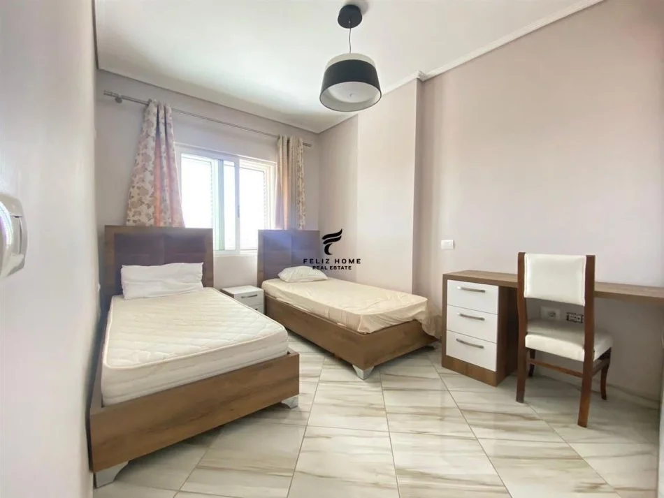 Tirane, affitto appartamento 2+1 Piano 9, 100 m² 700 € (MYSLYM SHYRI)
