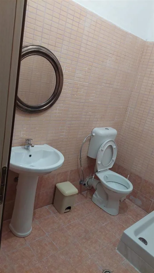 Tirane, jepet me qera apartament 2+1 Kati 8, 104 m² 450 € (Astir)