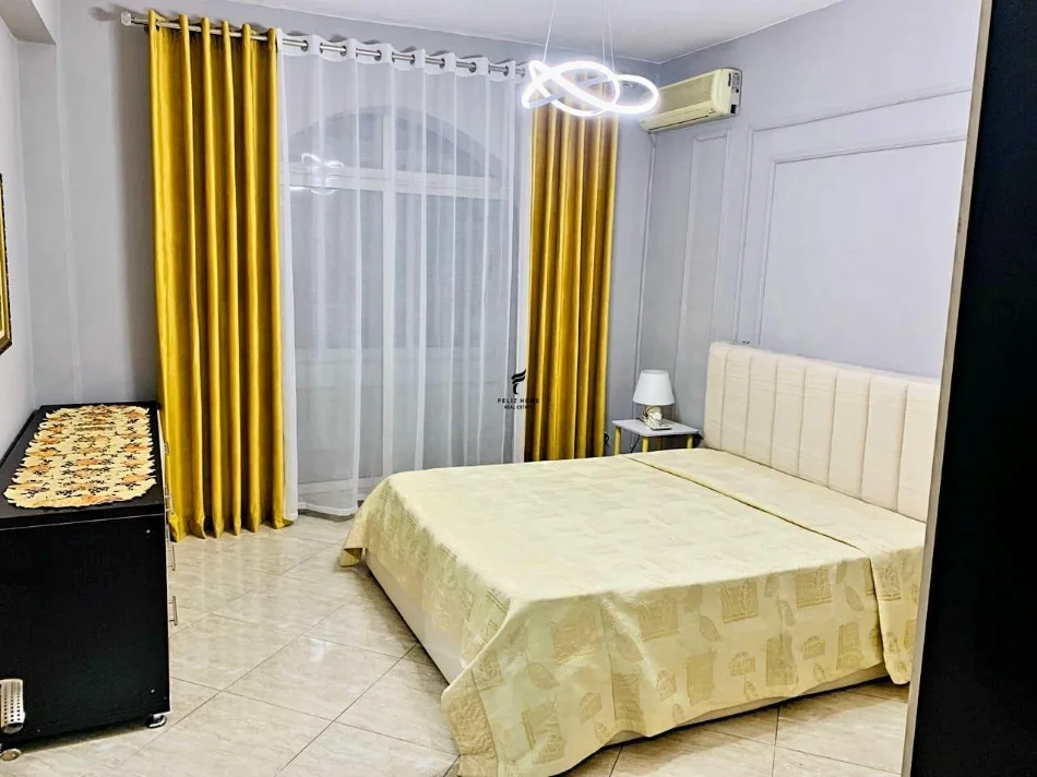 Tirana, affitto appartamento 1+1 Piano 4, 73 m² 600 € (VIA KAVAJES)