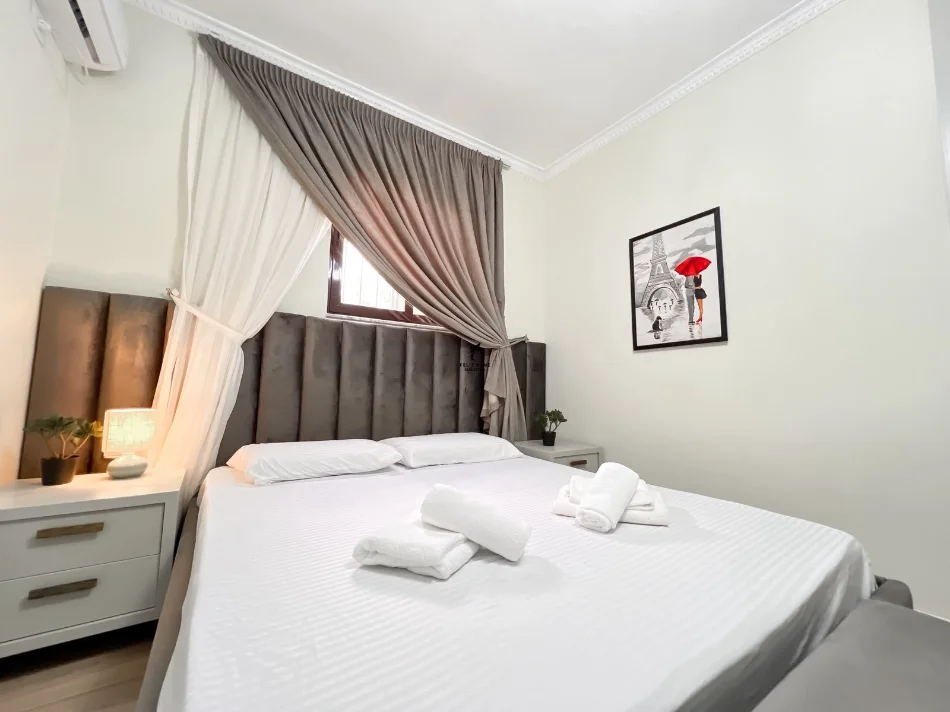 Tirana, appartamento in affitto mensile, 3+1, Piano 3, 100 m², 1.200 € (VASIL SHANTO)