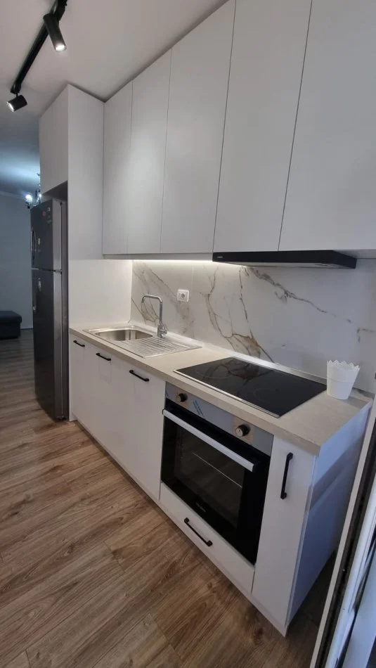 Tirane, affitto appartamento 1+1 al settimo piano, 65 m², 530 € (DON BOSKO)