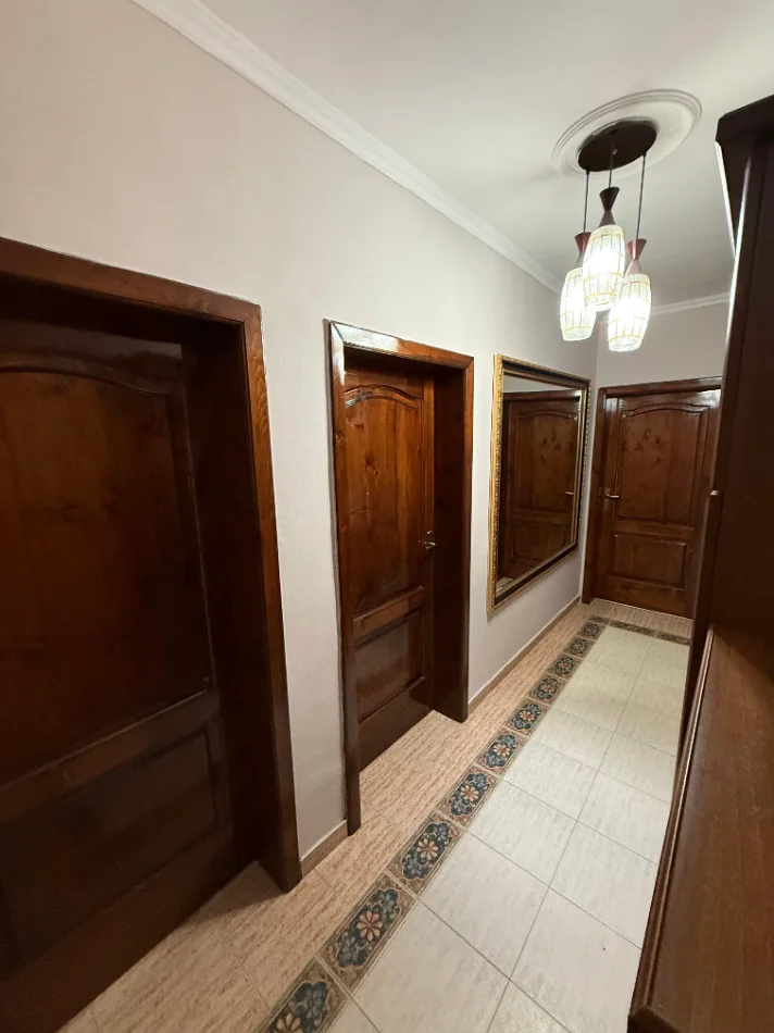Tirana, affitto appartamento 2+1 Piano 2, 80 m² 550 € (VIA DELL'ELBA)