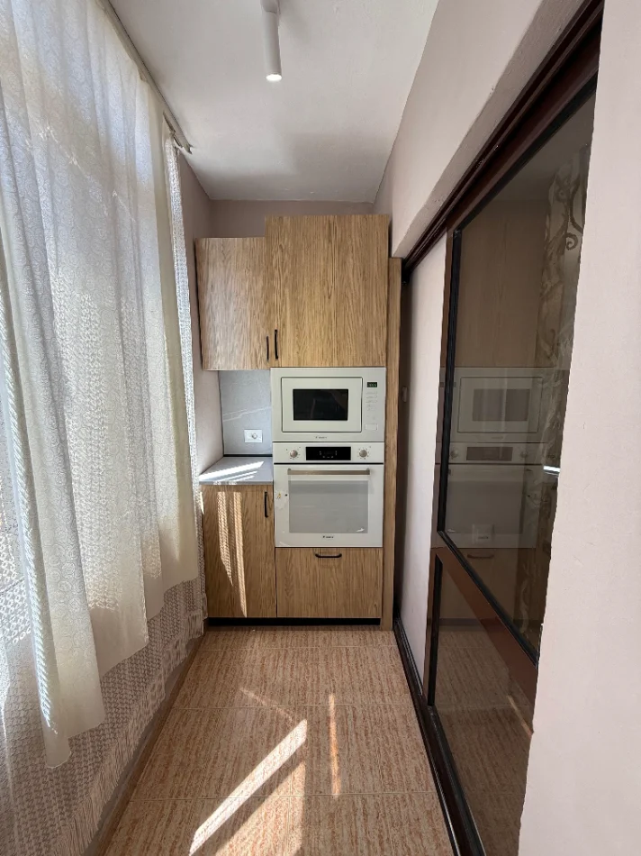 Tirana, affitto appartamento 2+1 Piano 2, 80 m² 550 € (VIA DELL'ELBA)