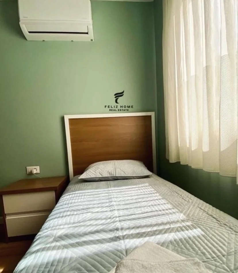 Tirana, affitto mensile di appartamento 2+1 con balcone, piano 4, 80 m², 800 € (VIA KAVAJES)