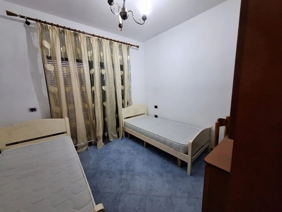 Tirane, Apartment for Rent 2+1+Balcony, 2nd Floor, 85 m², 500 € (BULEVARDI I RI)