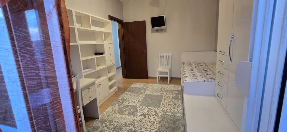 Tirane, affitto appartamento 2+1 Piano 7, 115 m² 750 € (NUOVA COSTRUZIONE)