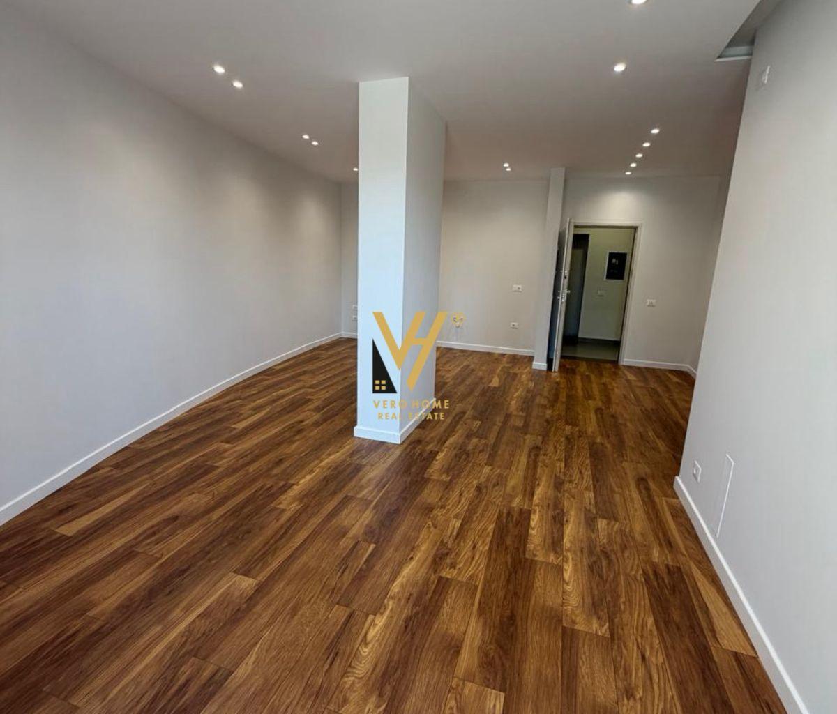 RENTAL OFFICE SPACE 100 M2 IN KOMUNA E PARISIT FOR 1,500 EURO