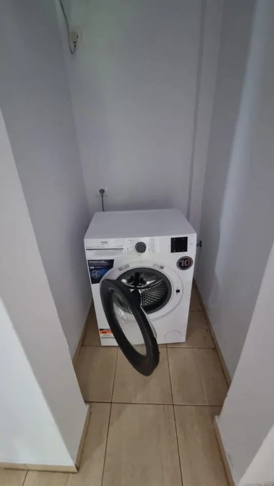 Tirane, affitto appartamento 2+1 Piano 3, 90 m² 550 € (Harry Fultz)