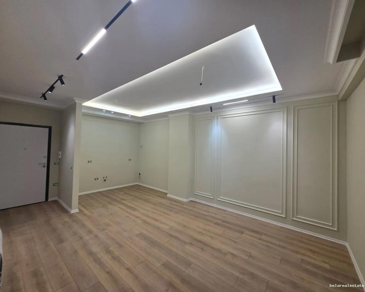 Office for Rent 1+1 Near Komuna e Parisit (ID BZ2809) Tirana