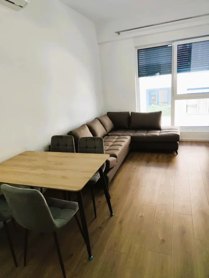 Tirane, Apartment for Rent 1+1, 3rd Floor, 60 m², €400 (FRESH)