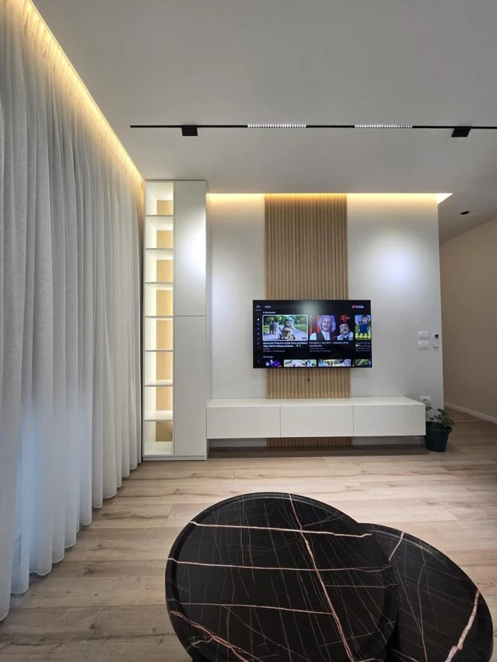 Tirane, affitto appartamento 2+1+Balcone Piano 5, 110 m² 1.000 € (XHAMLLIK)