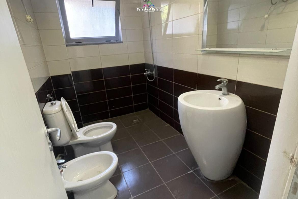 Zyre Me Qera 2+1 Tek Mine Peza (ID BZ2590) Tirane