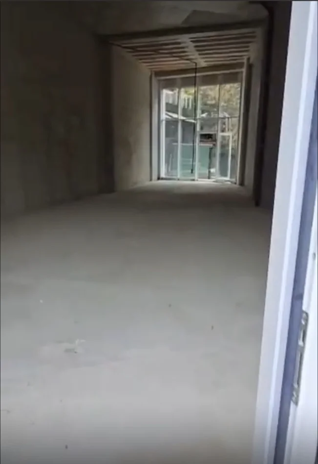 Tirane, negozio in vendita Piano 0, 104 m² 780.000 € (FAIK KONICA)