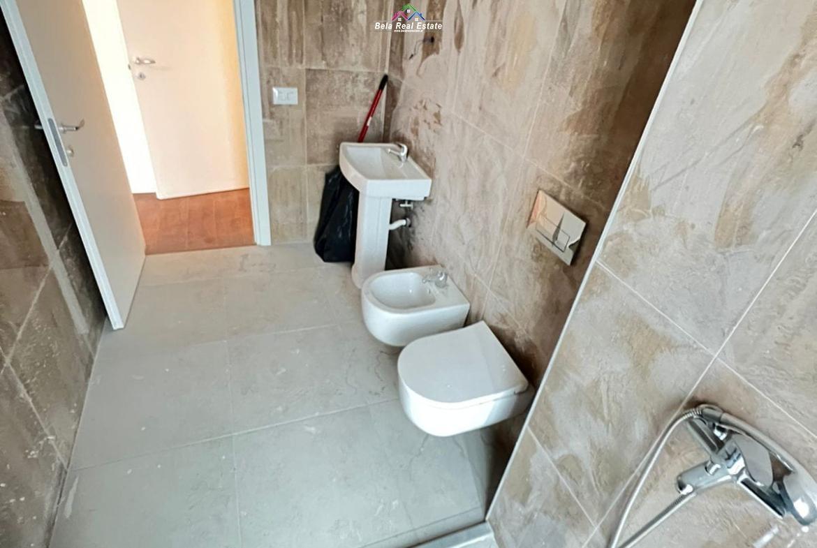 Zyre Me Qera 2+1+2 Tek Pazari i Ri (ID BZ2745) Tirane