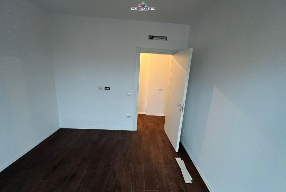 Office for Rent 2+1+2 Near Pazari i Ri (ID BZ2745) Tirana