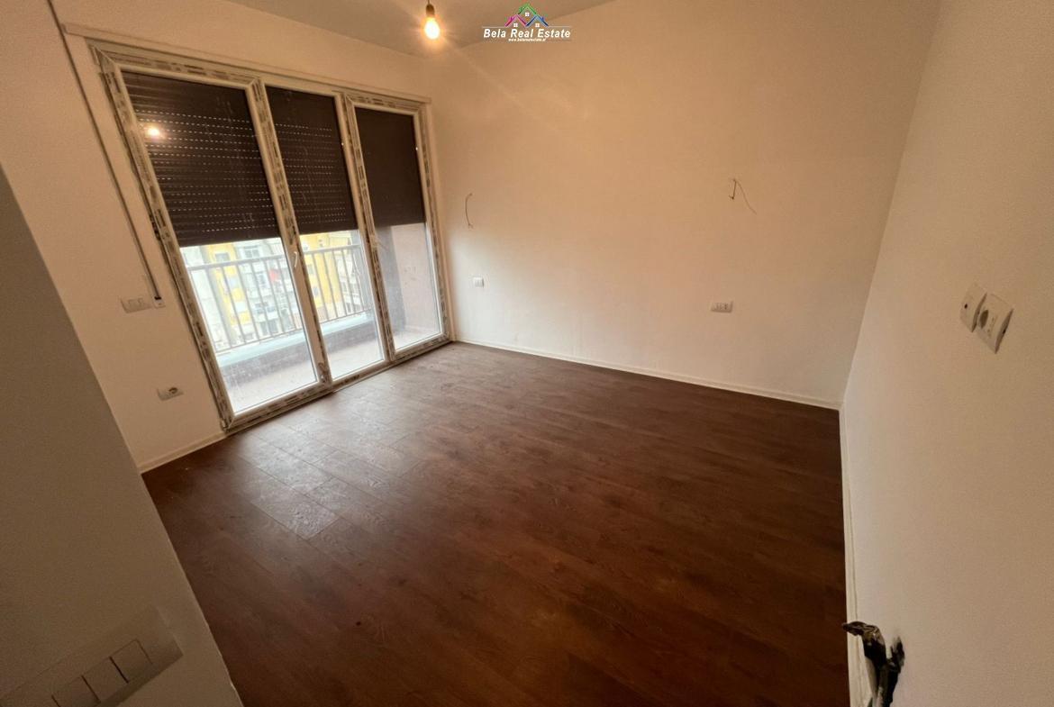 Office for Rent 2+1+2 Near Pazari i Ri (ID BZ2745) Tirana