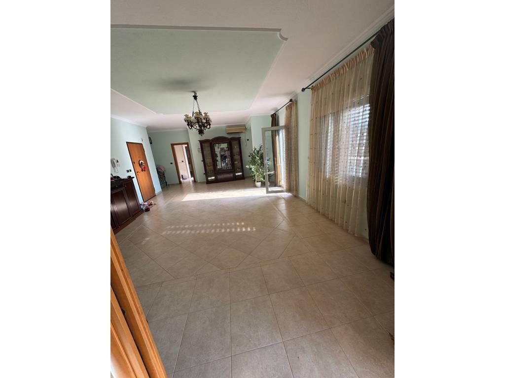 Office Space for Rent in Komuna e Parisit