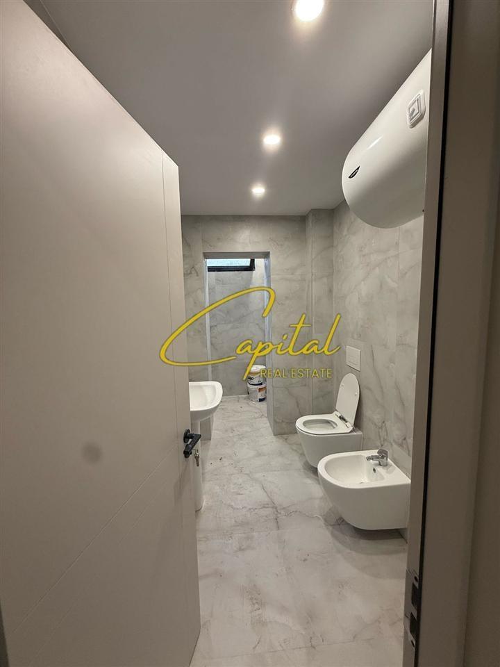 RENTAL ROOM 80 m2 IN BLOCK 1,500 EURO