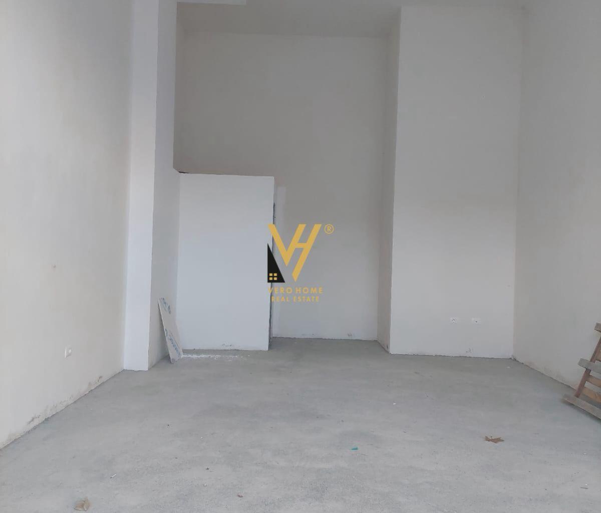 JEPET DYQAN 40 M2 ME QERA TE XHAMLLIKU 48.000 LEKE
